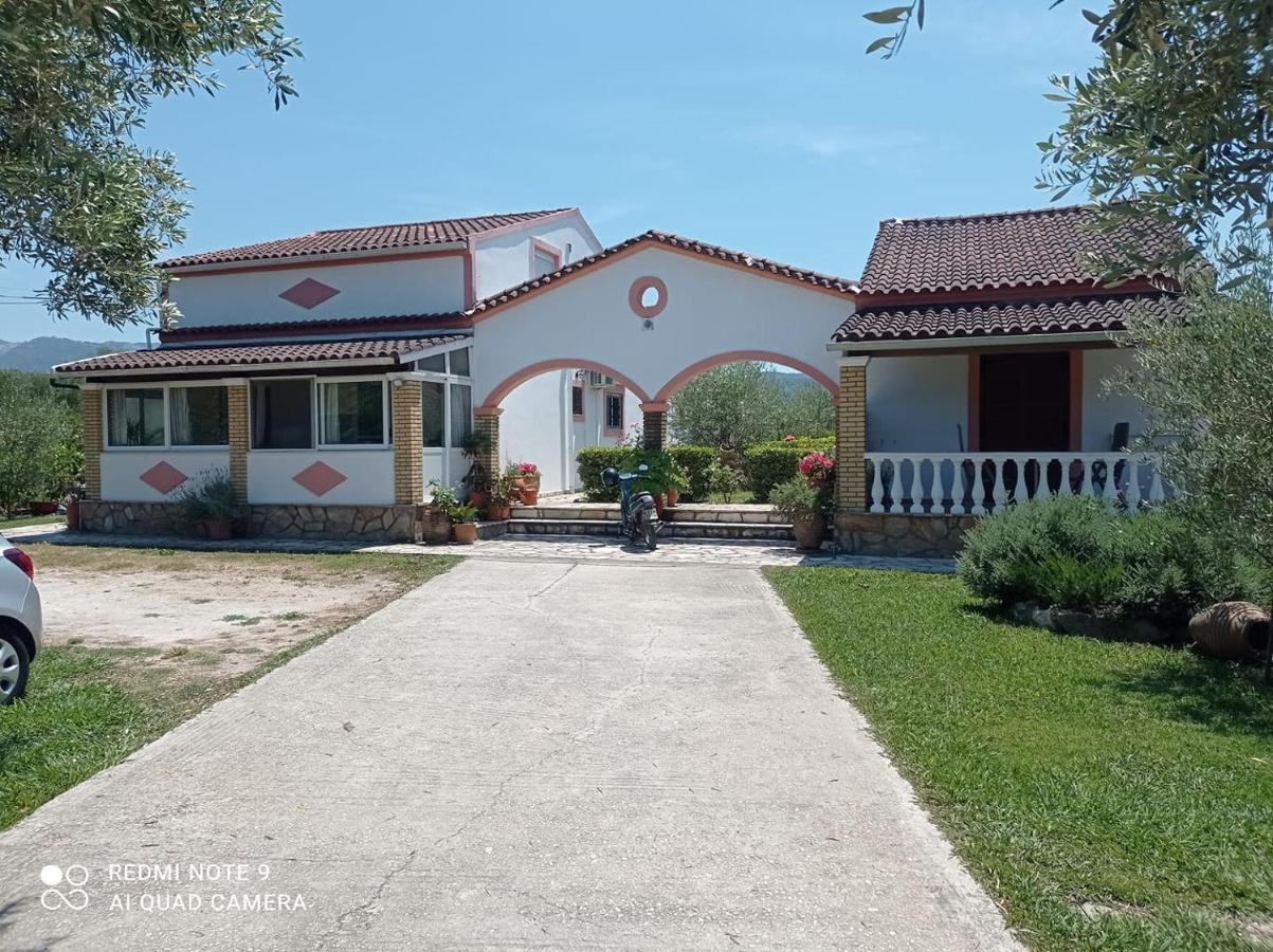 Villa Yannis Рода Екстериор снимка