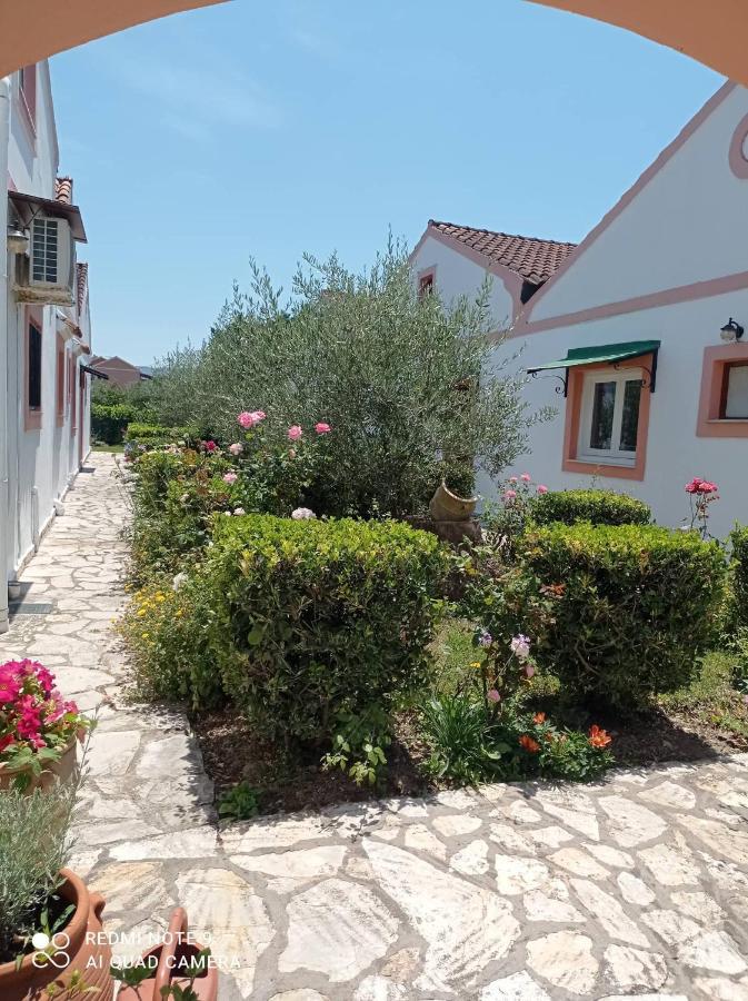 Villa Yannis Рода Екстериор снимка