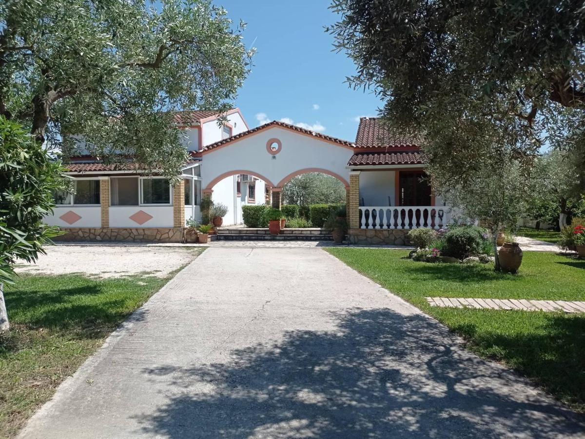 Villa Yannis Рода Екстериор снимка